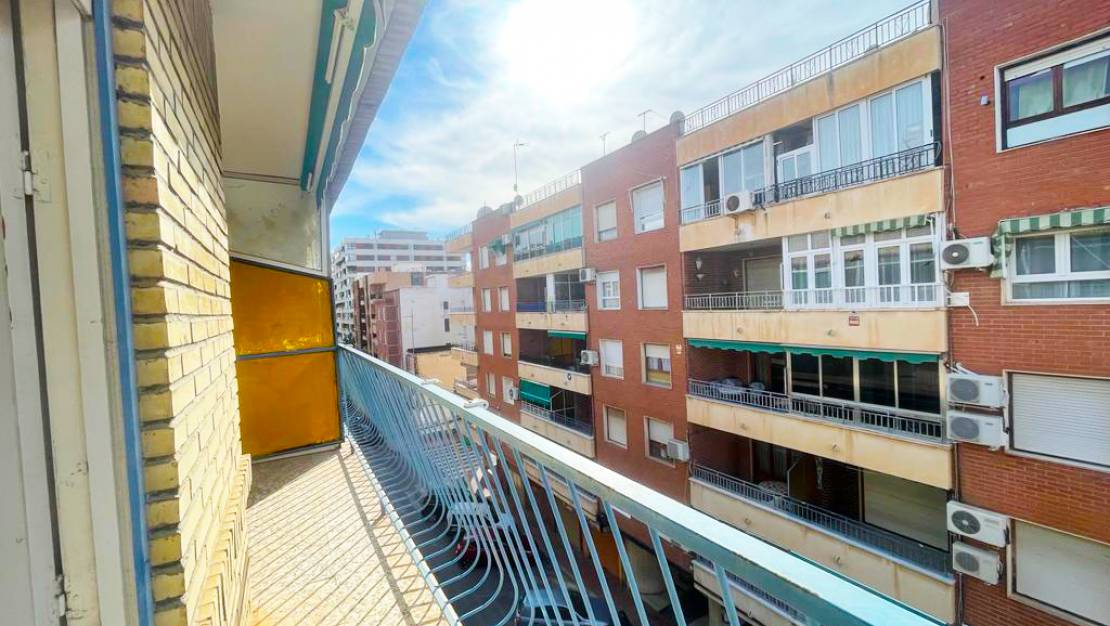Resale - Apartment / Flat - Torrevieja - Acequion