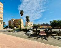 Resale - Apartment / Flat - Torrevieja - Cabo cervera