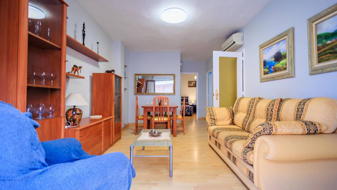 Resale - Apartment / Flat - Torrevieja Centro - Torrevieja