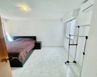 Resale - Apartment / Flat - Torrevieja - Centro