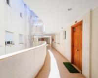 Resale - Apartment / Flat - Torrevieja - Centro