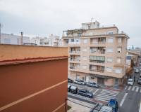 Resale - Apartment / Flat - Torrevieja - Centro