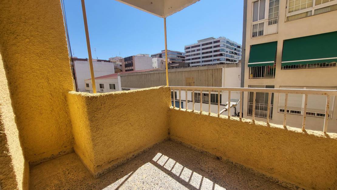 Resale - Apartment / Flat - Torrevieja - El Acequión - Los Náufragos