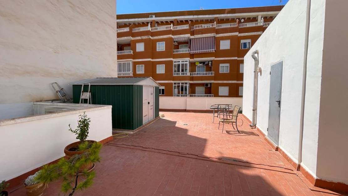 Resale - Apartment / Flat - Torrevieja - PARQUE DE LAS NACIONES