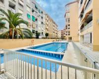 Resale - Apartment / Flat - Torrevieja - Playa Acequion