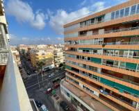 Resale - Apartment / Flat - Torrevieja - Playa de La Acequion