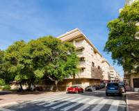 Resale - Apartment / Flat - Torrevieja - Playa de los Naufragos