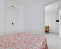 Resale - Apartment / Flat - Torrevieja - Playa de los Naufragos