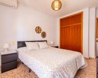 Resale - Apartment / Flat - Torrevieja - Playa de los Naufragos