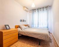 Resale - Apartment / Flat - Torrevieja - Playa de los Naufragos