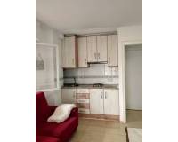 Resale - Apartment / Flat - Torrevieja - Playa de los Naufragos
