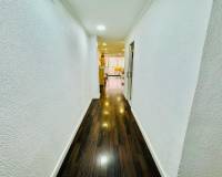 Resale - Apartment / Flat - Torrevieja - Playa del Acequion