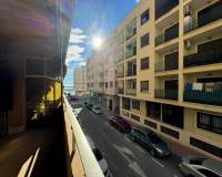 Resale - Apartment / Flat - Torrevieja - Playa del Acequion