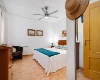 Resale - Apartment / Flat - Torrevieja - Playa del Acequion