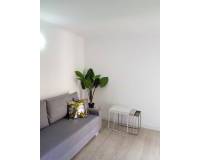 Resale - Apartment / Flat - Torrevieja - Playa del Cura