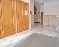 Resale - Apartment / Flat - Torrevieja - Puerto
