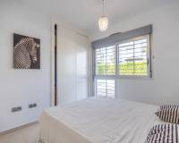 Resale - Apartment / Flat - Torrevieja - Punta Prima