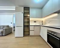Resale - Apartment / Flat - Torrevieja - Punta Prima