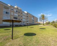 Resale - Apartment / Flat - Torrevieja - Punta Prima