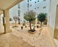 Resale - Apartment / Flat - Torrevieja