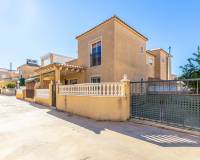 Resale - Terraced house - Torrevieja - Parque las naciones