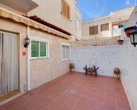 Resale - Terraced house - Torrevieja - Playa de La Acequion