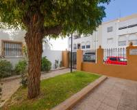 Resale - Terraced house - Torrevieja - Playa de los Naufragos