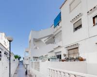 Resale - Terraced house - Torrevieja - Playa de los Naufragos