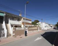 Resale - Terraced house - Torrevieja - Playa de los Naufragos