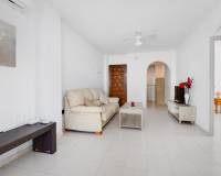 Resale - Terraced house - Torrevieja - Playa de los Naufragos