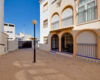 Resale - Terraced house - Torrevieja - Playa de los Naufragos