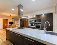 Resale - Villa - Elche