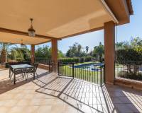 Resale - Villa - Elche