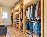 Resale - Villa - Elche