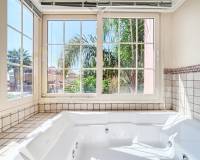 Resale - Villa - Marbella - Zona Playa