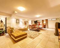 Resale - Villa - Marbella - Zona Playa