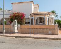 Resale - Villa - Orihuela Costa - La Florida