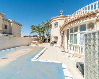Resale - Villa - Orihuela Costa - La Zenia