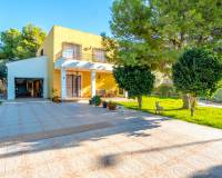 Resale - Villa - Orihuela Costa - Punta Prima