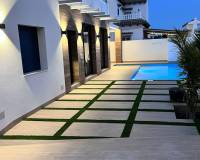 Resale - Villa - Orihuela Costa - Villamartín