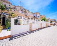 Resale - Villa - Torrevieja Centro - Torrevieja