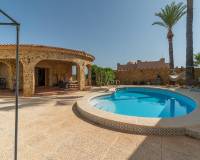 Resale - Villa - Torrevieja - Los Altos