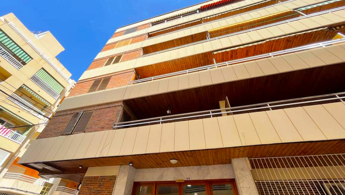 Reventa - Apartamento / Piso - Torrevieja - Acequion