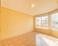 Reventa - Apartamento / Piso - Torrevieja - Centro