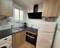 Reventa - Apartamento / Piso - Torrevieja - Pueblo - Centro