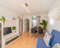 Reventa - Casa Adosada - Torrevieja - El limonar