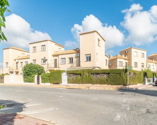 Rijtjeshuis - Wederverkoop - Torrevieja - SEF-16108