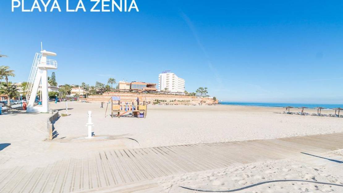 Sale - Дом рядовой застройки - Orihuela Costa - Playa Flamenca