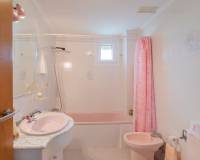 Sale - Дом рядовой застройки - Orihuela - Desamparados-Hurchillo-Torremendo