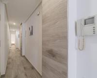 Sale - Квартира / Квартира - Torrevieja - Centro